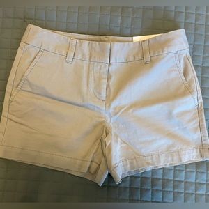 Ann Taylor Loft 4” women’s short size 00.
